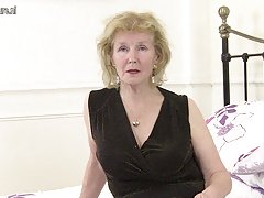 Kacau sangat keras di pantat seorang siswi yang menginginkan perang