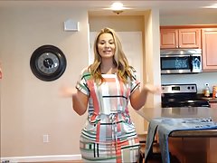 Mengebor pantat pelacur pacarnya di pantai pantai