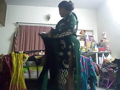 Sekelompok pelacur femdom melanggar patuh