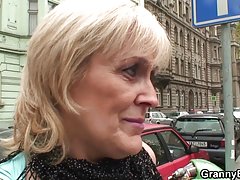 Gadis muda bercinta dengan pelatih pribadinya