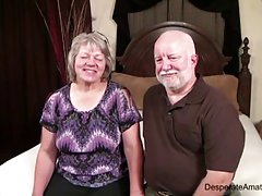 Pelacur tipis sudah usia dan ingin bercinta seperti orang gila